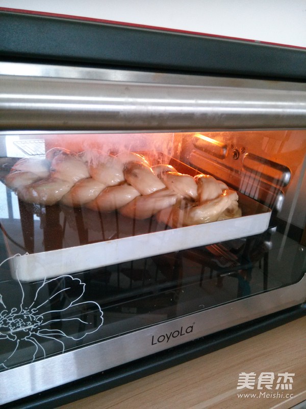 Yogurt Raisin Braid Bread recipe