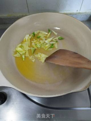 Stir-fried Western Lettuce with Lotus Root recipe