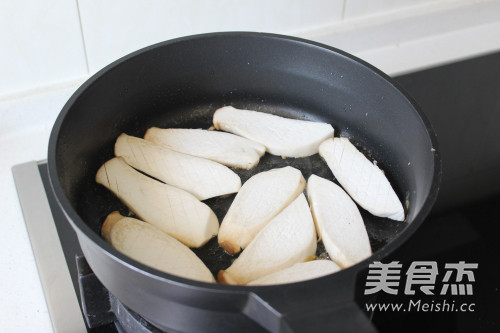 Dry Fried Pleurotus Eryngii recipe