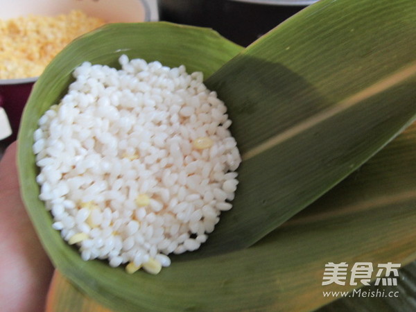 Mung Bean Meat Dumplings recipe