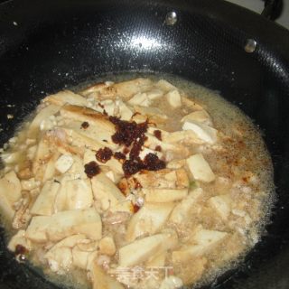 Tofu with Minced Pork and Chives recipe