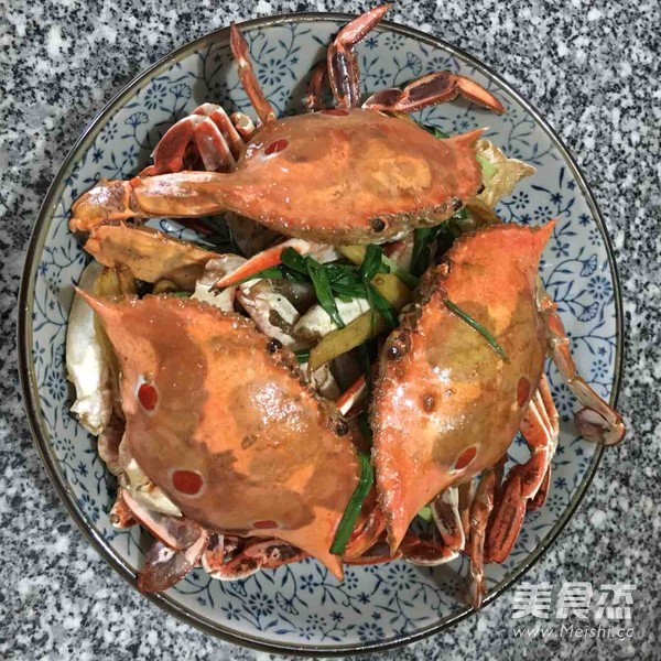 Stir-fried Crab with Ginger and Green Onion recipe