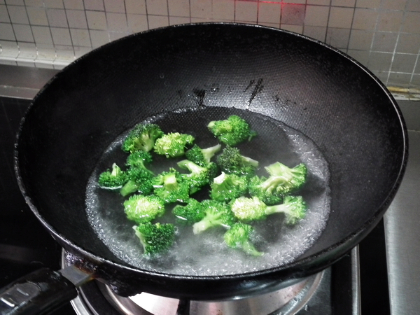 Salmon Sausage Broccoli recipe