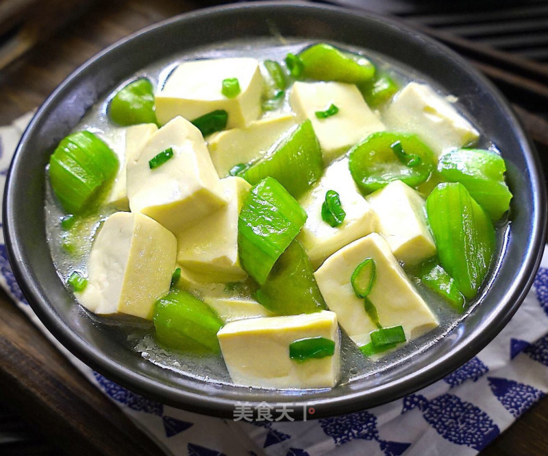 Loofah Stewed Tofu recipe