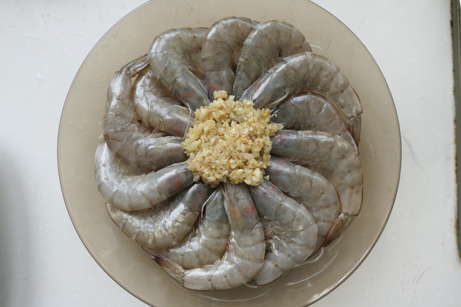 Steamed White Shrimp with Garlic Vermicelli recipe