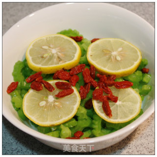 Chilled Vegetables for Relieving Heat in Summer-----sprite Soaked Bitter Gourd recipe