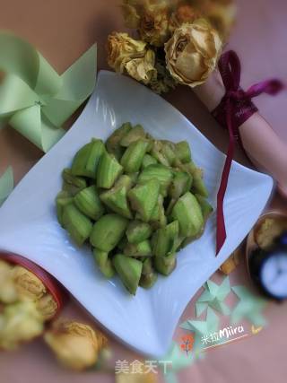 Vegetarian Fried Loofah recipe