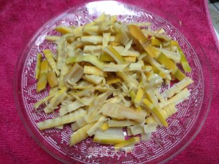 Fresh Bamboo Shoots with Red Oil recipe