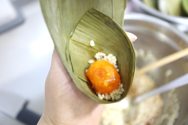 Salted Egg Yolk Soy Sauce Zongzi recipe