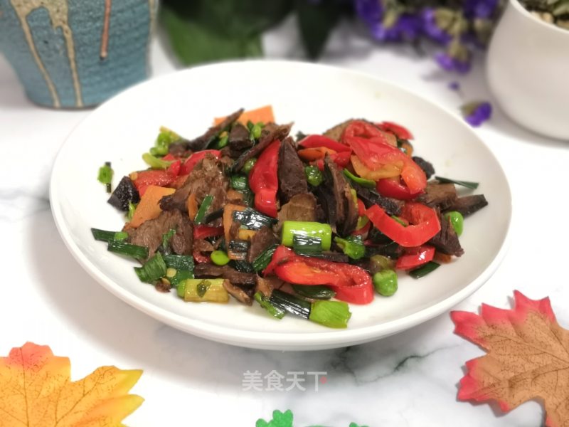 Stir-fried Beef Slices with Red Pepper recipe