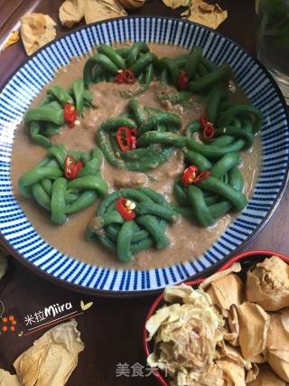Cowpea Rings with Sesame Sauce recipe