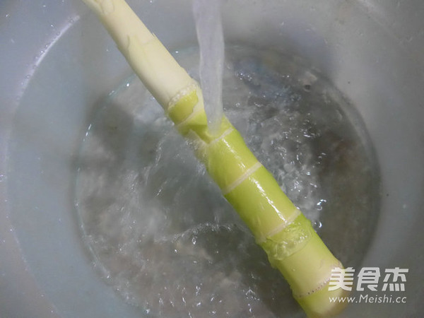Kaiyang Plum Dried Vegetable Soup recipe