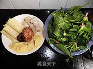 Nian Cai No. 9 Light Three Dozen Soup-----egg Dumpling Fish Ball and Bai Ye Bao Soup recipe