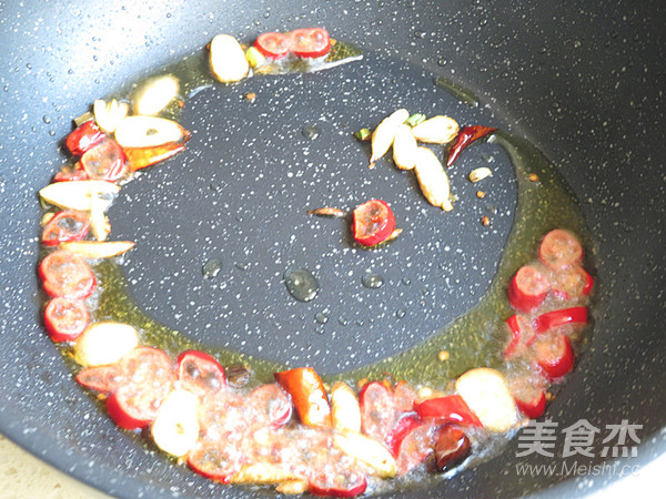 Stir-fried Vermicelli with Soybean Sprouts recipe