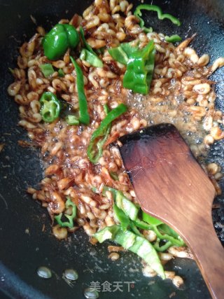 Stir-fried Small River Prawns with Leek recipe