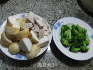 Broccoli Pork and Boiled Taro recipe