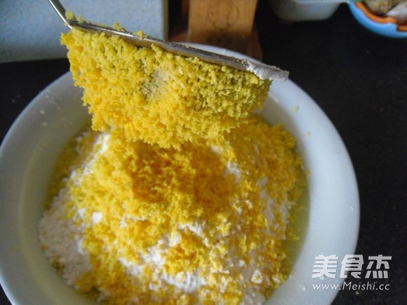 Egg Yolk Crisp recipe