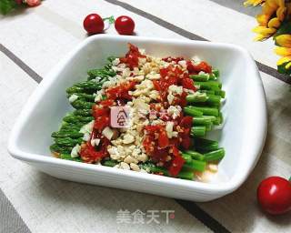 Asparagus with Pickled Pepper and Peanut recipe