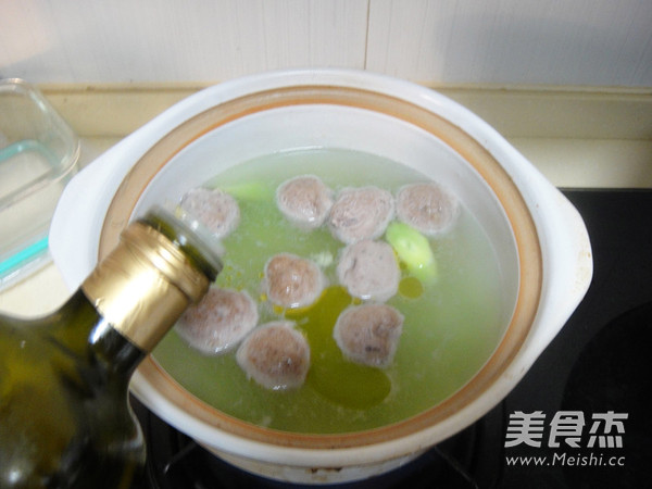 Mushroom Lettuce Beef Ball Soup recipe