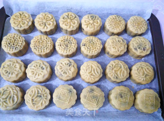 Walnut Jujube Mud Mooncake recipe