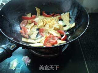 Scrambled Eggs with Big Pepper recipe