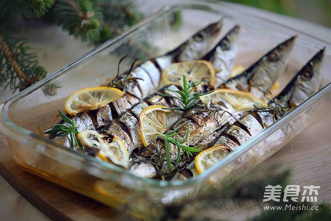 Salt-grilled Saury recipe