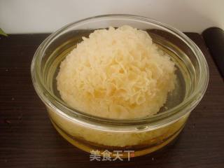 White Fungus and Sydney Soup recipe