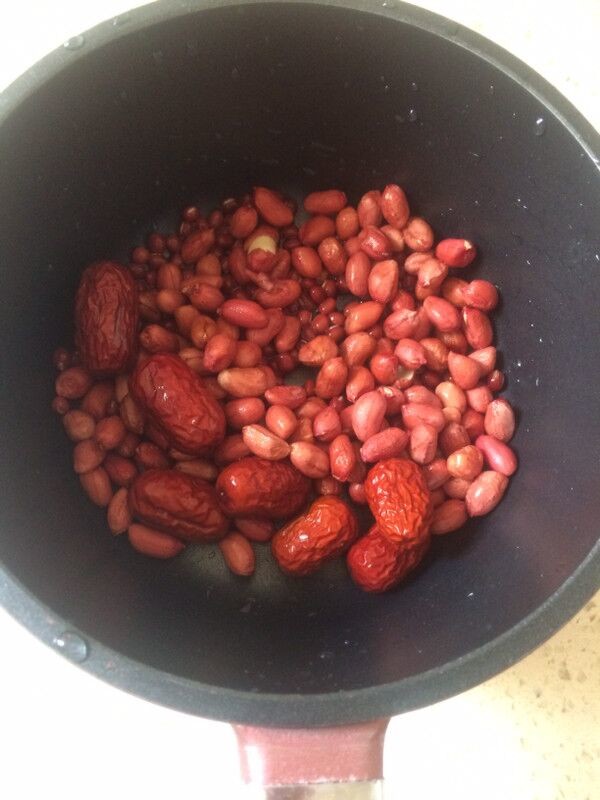 Red Bean Peanut Red Date Soup recipe