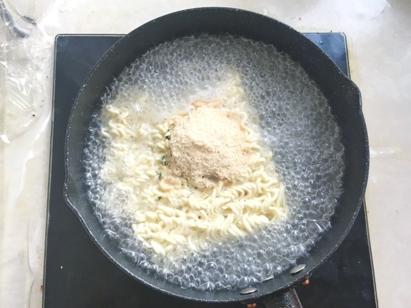 #中卓牛骨汤面# Baked Seafood Noodles recipe