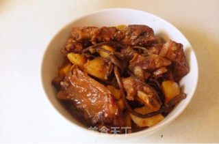 Stewed Pork Ribs with Potatoes recipe