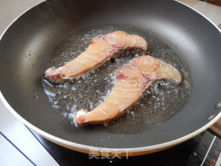 Pan-fried Fish Steak recipe