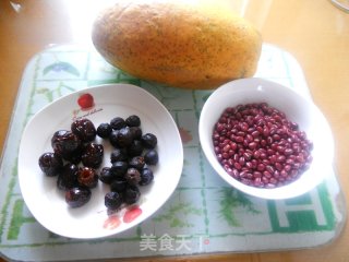 Sweet Soup with Papaya, Red Bean and Longan recipe