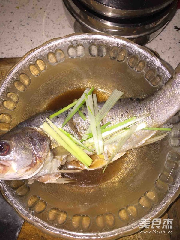 Steamed Sea Bass in Oil recipe