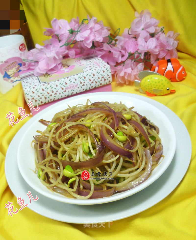 Fried Soy Sprouts with Purple Onion recipe