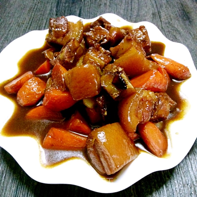 Braised Pork Belly with Carrots recipe