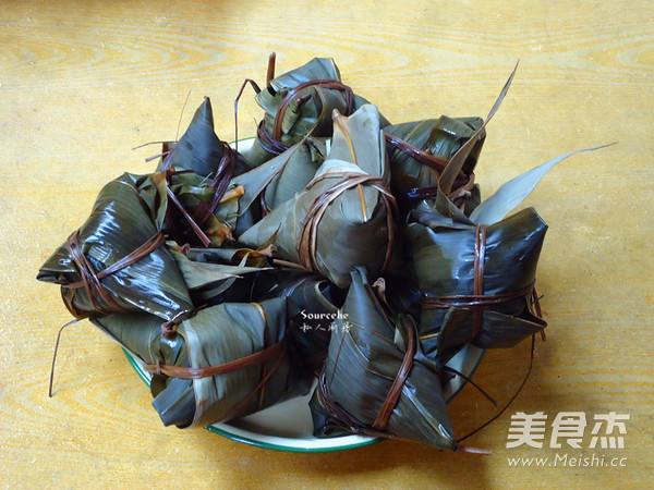 Lily Red Date Zongzi recipe