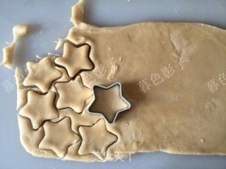 Crispy Biscuits with Millet Noodles recipe