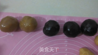 Bean Paste and Lotus Paste Mooncakes recipe