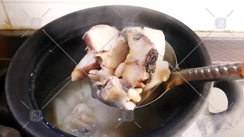 Radish Peanut Black Fish Soup recipe