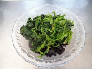 【tianjin】spinach Mixed with Black Fungus recipe