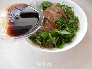 Cilantro with Pork Liver recipe