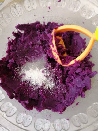 Coconut and Purple Sweet Potato Roll recipe