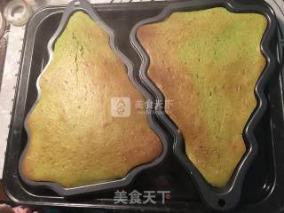 Matcha Yogurt Christmas Tree Cake recipe