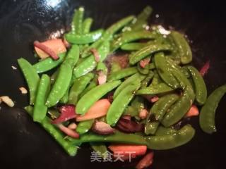 Fried Bacon with Snow Peas recipe