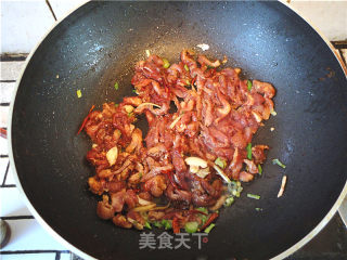 Stir-fried Shredded Pork with Wild Artemisia recipe