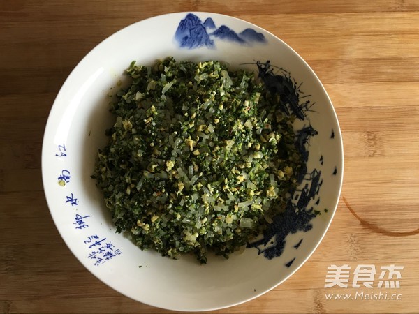 Steamed Dumplings with Shepherd's Purse and Vegetable Stuffing recipe