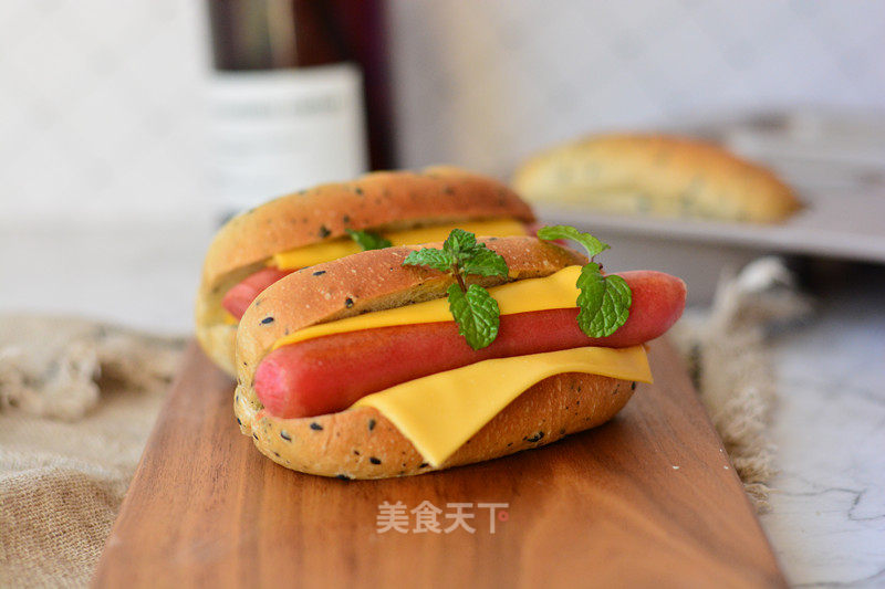 Black Sesame Cheese Hot Dog Bun recipe