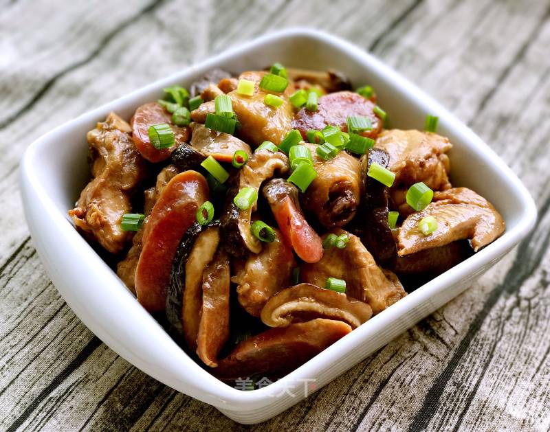 Steamed Chicken with Xiangru Sausage recipe