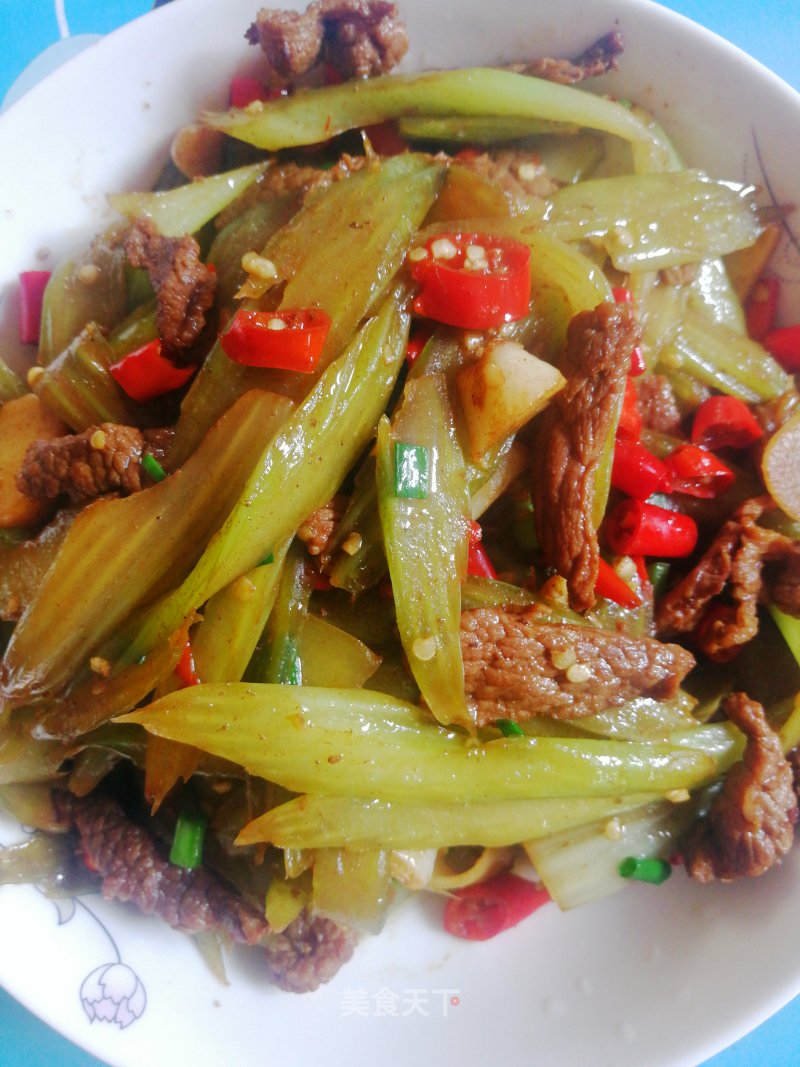 Beef Stir-fried Celery recipe