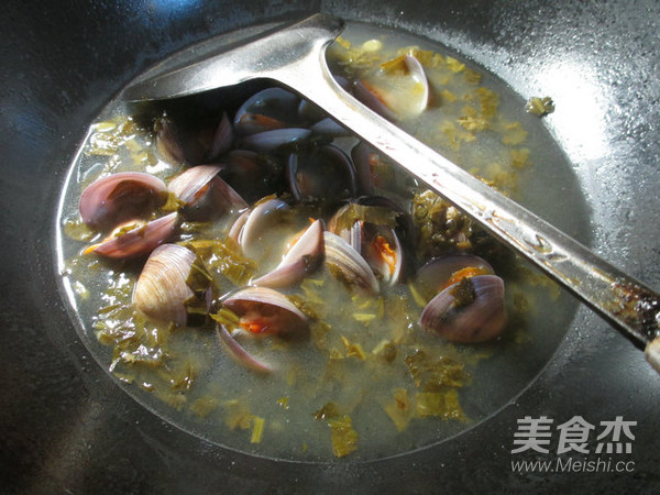 Clam Soup with Pickled Vegetables recipe